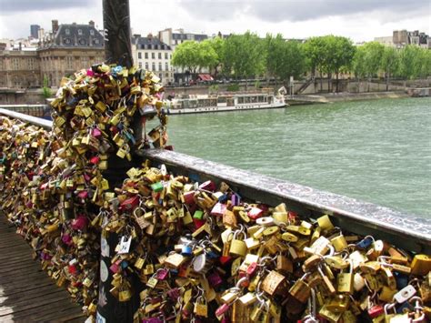 Brug conheceu slotjes em parijs