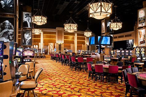 O casino hollywood indiana de pequeno almoço revisão