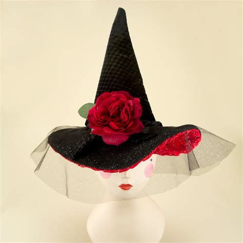 Red Witch Hat Novibet